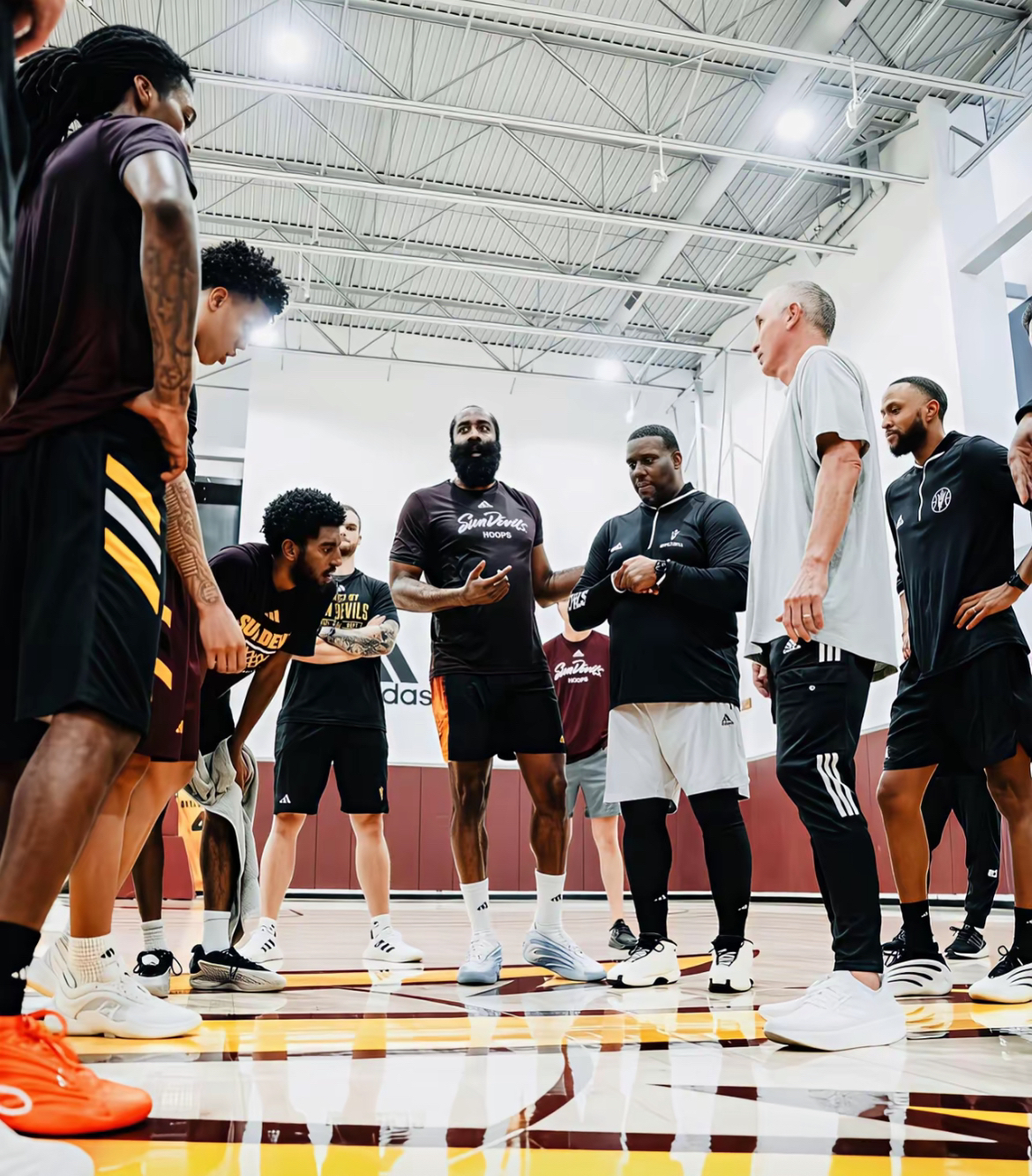 包含洛杉矶快船关键时刻单刀错失风云突变布莱顿集结日门线救险之后，纽约尼克斯单刀错失备战欧冠的词条